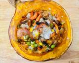 A picture of step 5 of Red Kuri squash with chicken and vegetables.