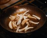 A picture of step 6 of Oyakodon.