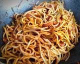 A picture of step 4 of Vegetable Hakka Noodles.