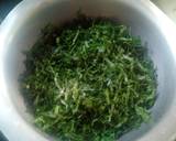 A picture of step 2 of Fried sukuma wiki.