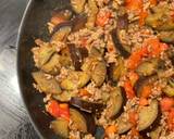 A picture of step 6 of 🍝 Aubergine, beef mince, fresh tomatoes pasta.