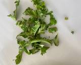 A picture of step 1 of Crispy kale in air-frier.