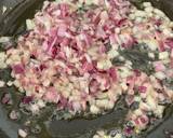 A picture of step 2 of Spelt mushroom risotto.