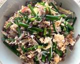 รูปขั้นตอนการทำที่ 3 ของ เห็ดหูหนูเส้นผัดกุ่ยช่ายกับไข่🍄🥚🍳