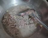 รูปขั้นตอนการทำที่ 2 ของ ผัดผักกาดดองหมูสับใส่ไข่ ไม่ใช้น้ำมัน