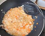 รูปขั้นตอนการทำที่ 6 ของ ข้าวผัดไข่ใส่เห็ดและแครอท