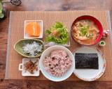 A picture of step 5 of Japanese Daikon Radish and Egg Miso Soup.