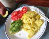 A picture of step 6 of Boiled sweet potatoes with avocado and tomatoes.