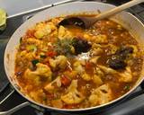 A picture of step 4 of Cauliflower, courgette and spinach curry.