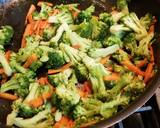 A picture of step 5 of Chicken & Vegetables Stir Fry.