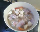 รูปขั้นตอนการทำที่ 2 ของ ต้มยำปลา กุ้ง