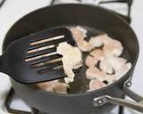 A picture of step 10 of Chicken vegetables and pesto sauce pasta.