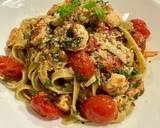 A picture of step 7 of Spicy Garlic Prawn Pasta with Cherry Tomatoes.