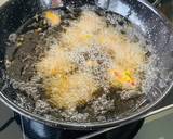 A picture of step 3 of Crispy onion pakora.