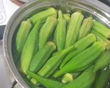 A picture of step 7 of Okra in sweet chilli sauce.